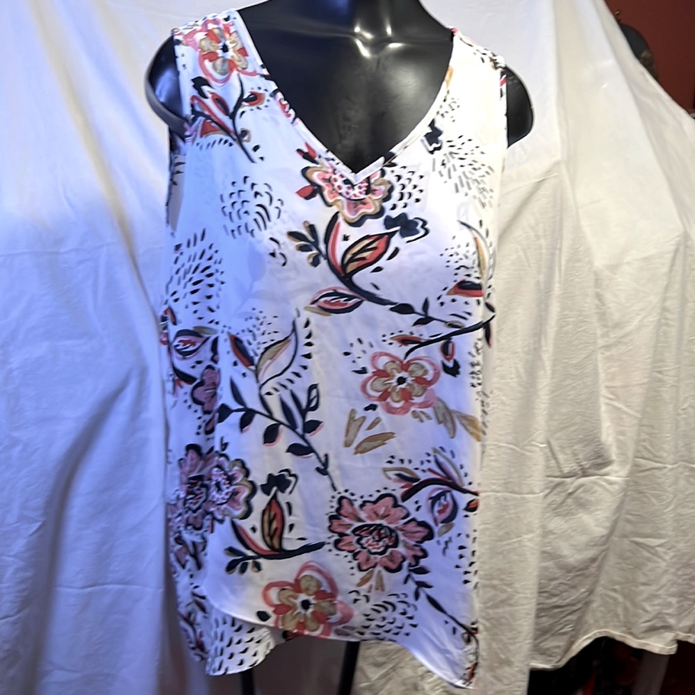 White navy blk red pink floral